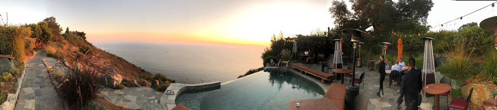 Pool area dining panorama